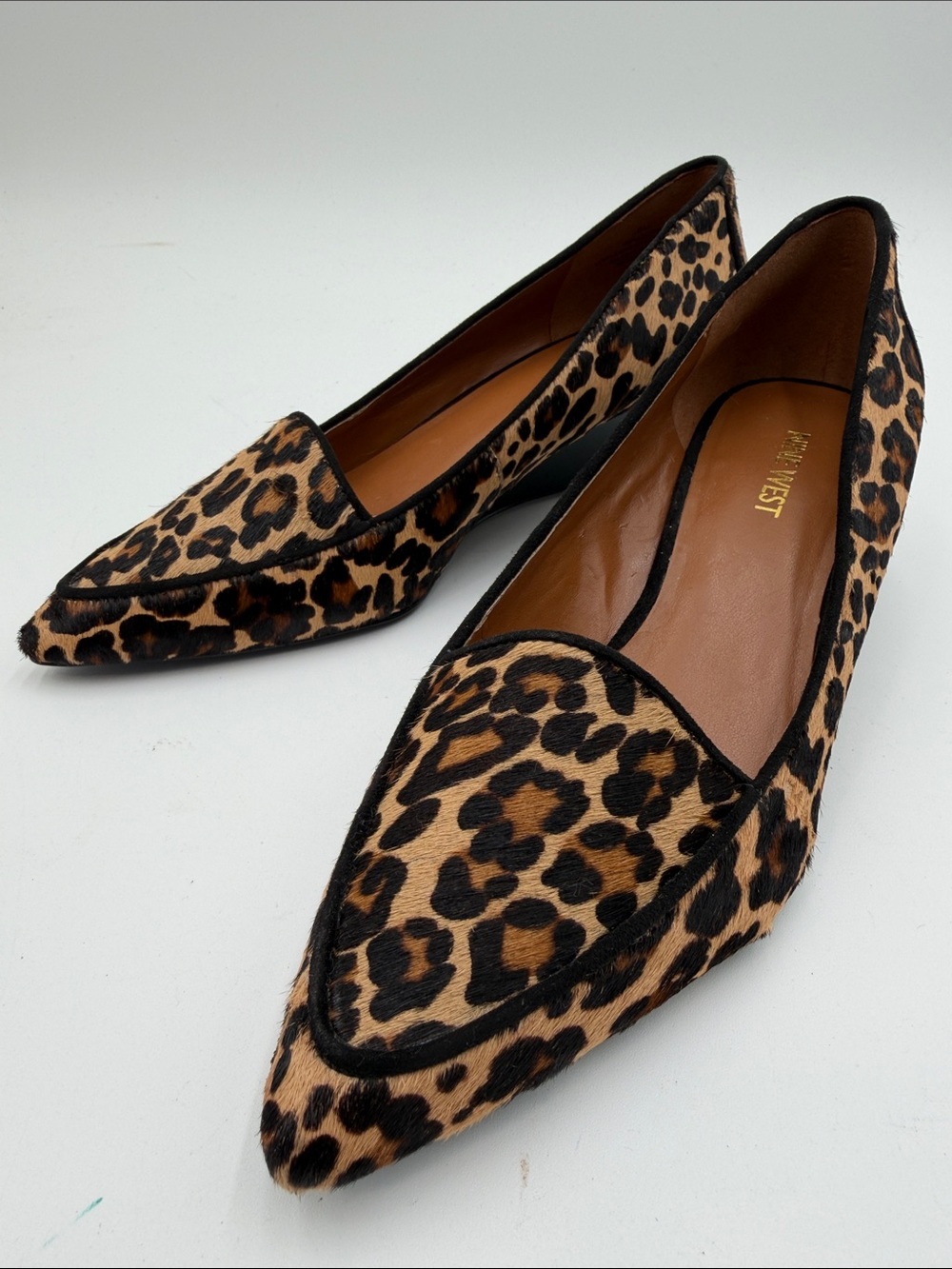 NINE WEST sz8 Calf Hair On Leopard Print Wedge Loafer Style Low Kitten Heel